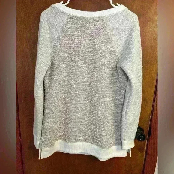 Liz Lange Women’s Maternity Sweater - Picture 2 of 3